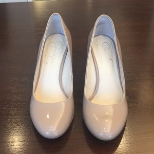 Jessica Simpson nude/tan patent wedges size 6